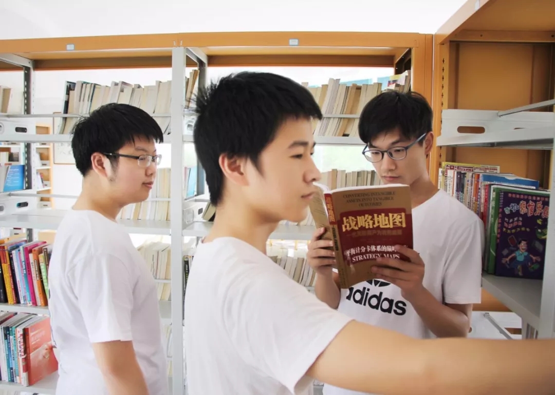 图书吧 (2).jpg